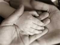 Citové pouto mezi dítětem a rodiči se vytváří ještě před porodem